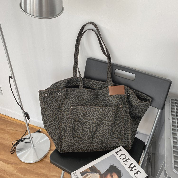 bags : NATALIE - LUIPAARD TAS in Grijs luipaard van Pantino