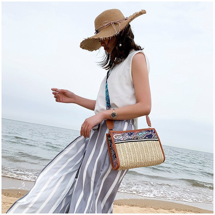 bags : Veala | Retro Etnische Wind Strandtas - SeaSide Chic in Khaki 28X18X6cm van Pantino
