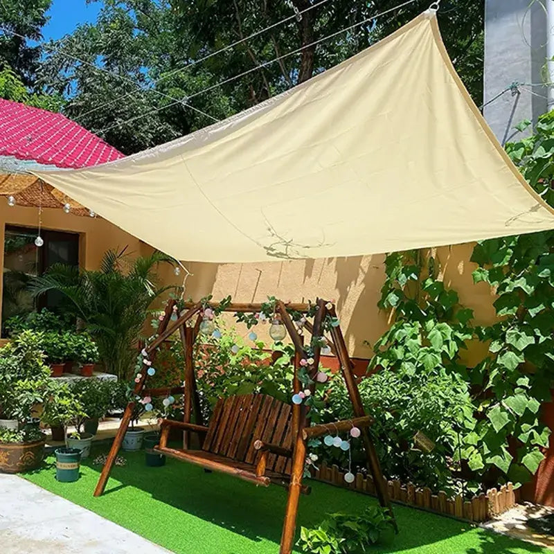 outdoor equipment : SailShade - Waterdichte Buitenzonwering in Beige van Pantino