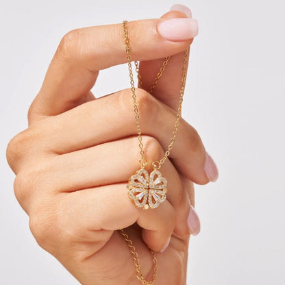 accessories : Love & Luck™ - Het perfecte symbool dat je op twee manieren kunt dragen in van Pantino