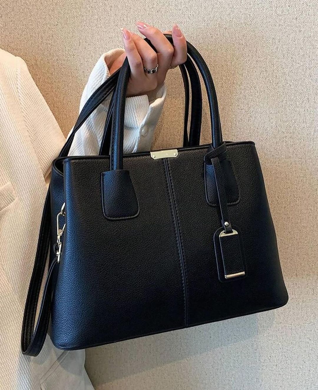 bags : Emily Leather Handbag in van Pantino