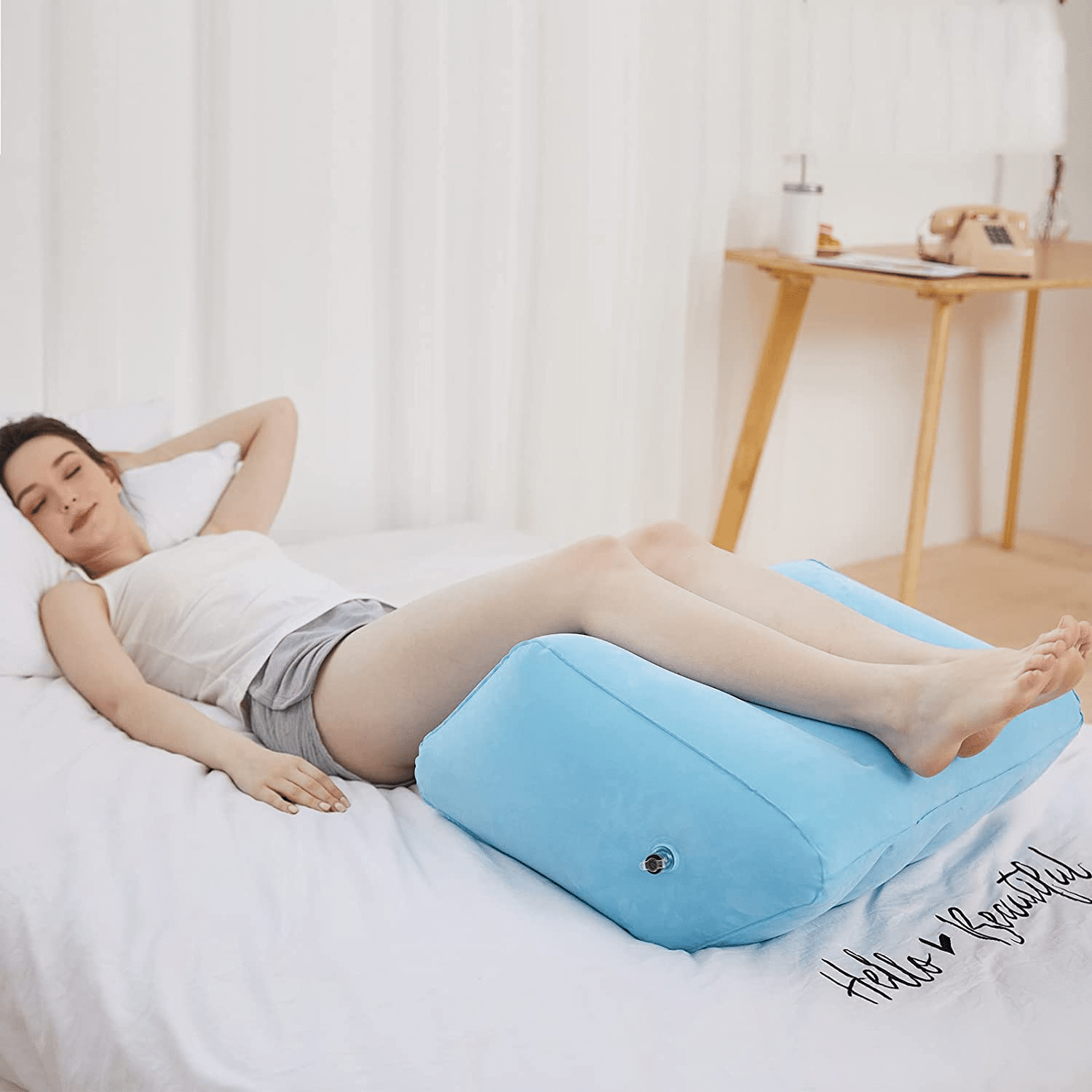 home & garden : RelaxoLegs - Draagbaar Beenverhogingskussen in van Pantino