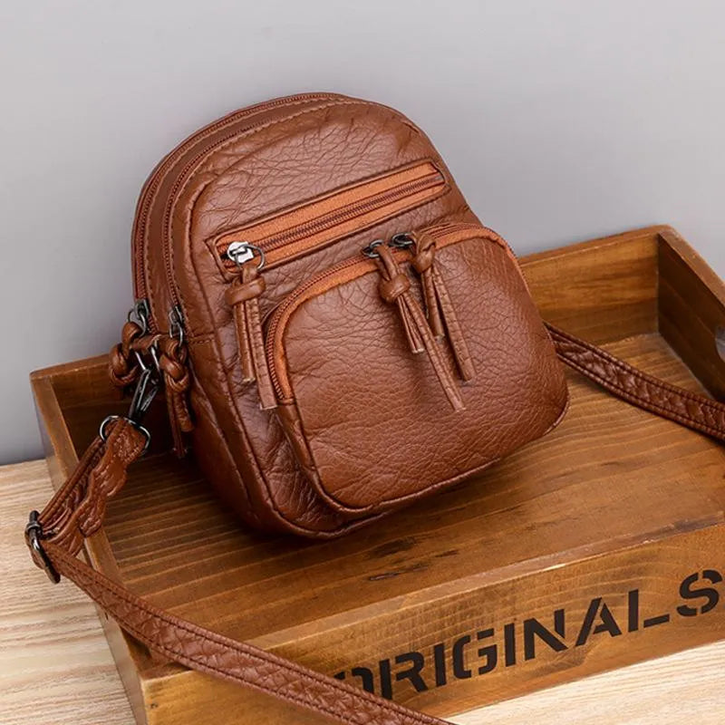 bags : Leren schoudertas - Lize in Bruin van Pantino