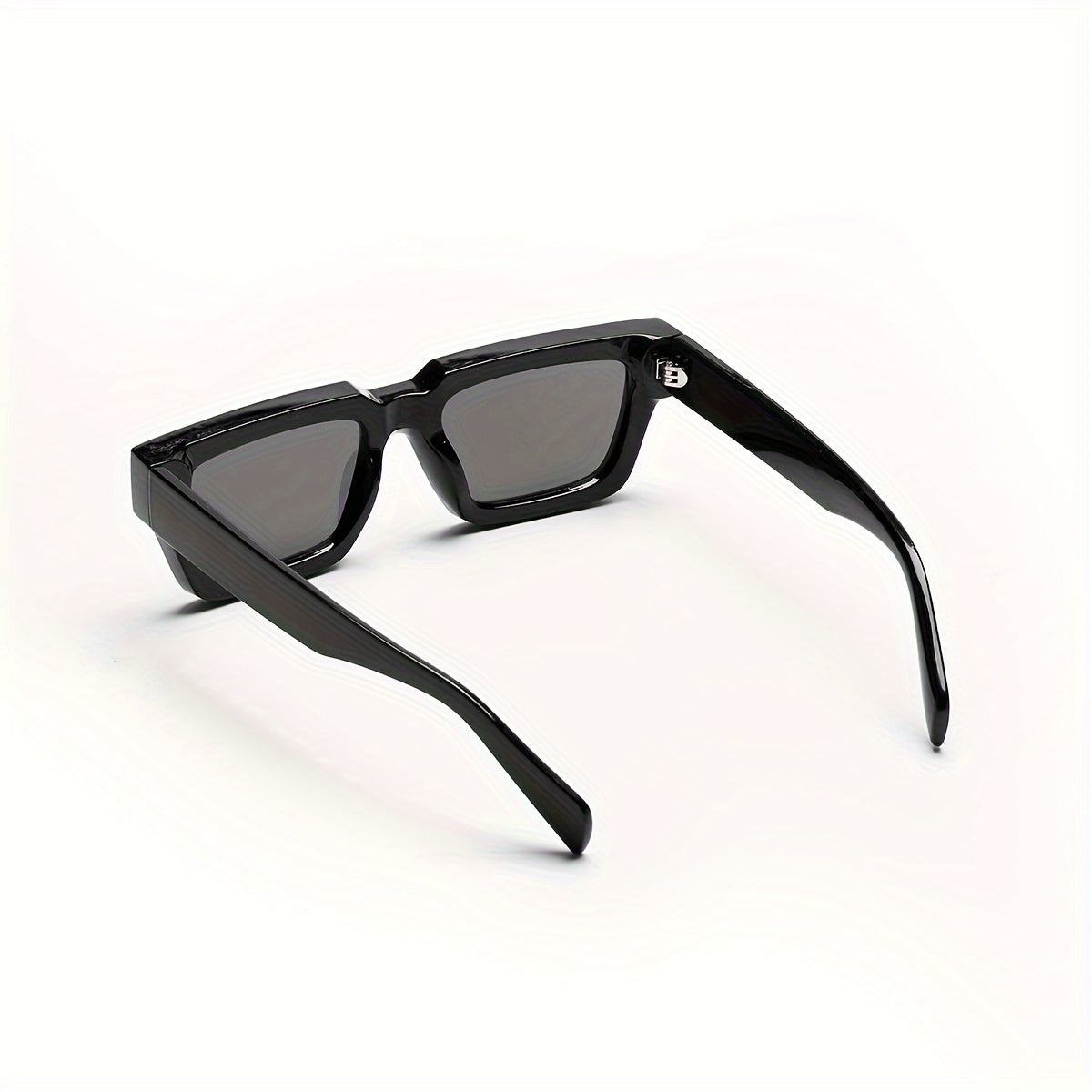 accessories : Stoere Zwarte Vierkante Zonnebril Met Retro Uitstraling in van Pantino