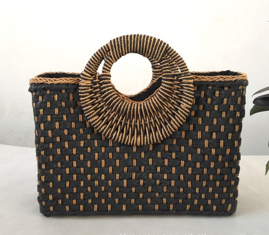 bags : Veala | Strandtas met houten handvat - Beach Companion in Zwart van Pantino