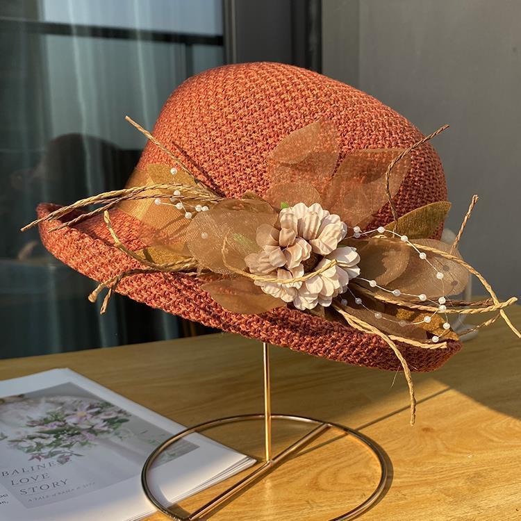 accessories : Veala | Katoen en linnen gebreide krulmuts in Rood M van Pantino