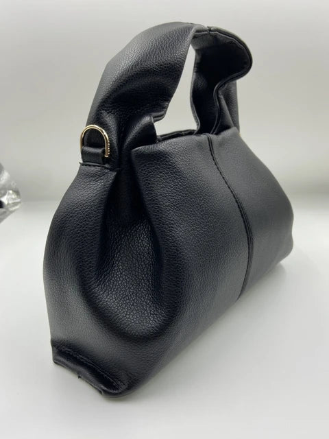 bags : MARTA - Echte Lederdumpling-vormige Wolkentas voor vrouwen in Zwart 22cm12.5cm14cm van Pantino