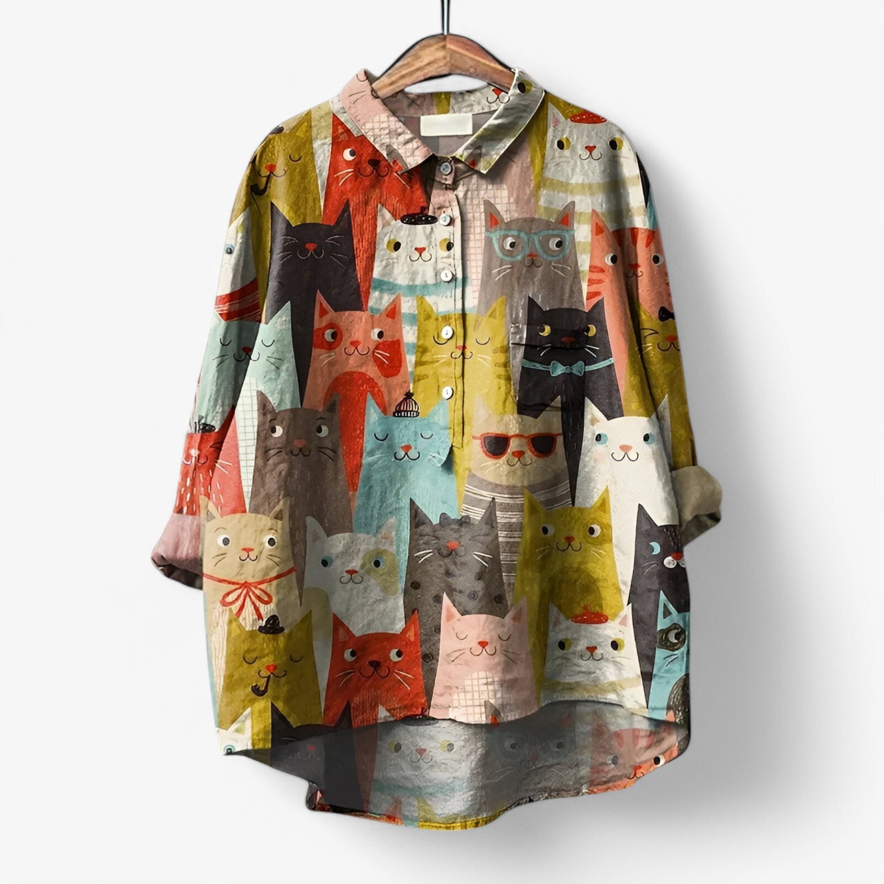 (Pinterest) Shirts : Jane | Dames Hemd met Grafische Print en Comfortabele Pasvorm in Kat Kleuren van Pantino