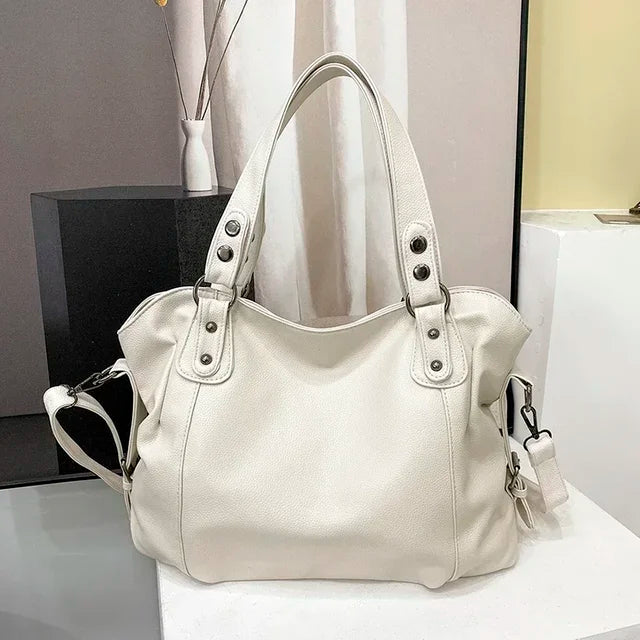 bags : YVONNE - Leren hobo-schoudertas voor dames in Beige van Pantino