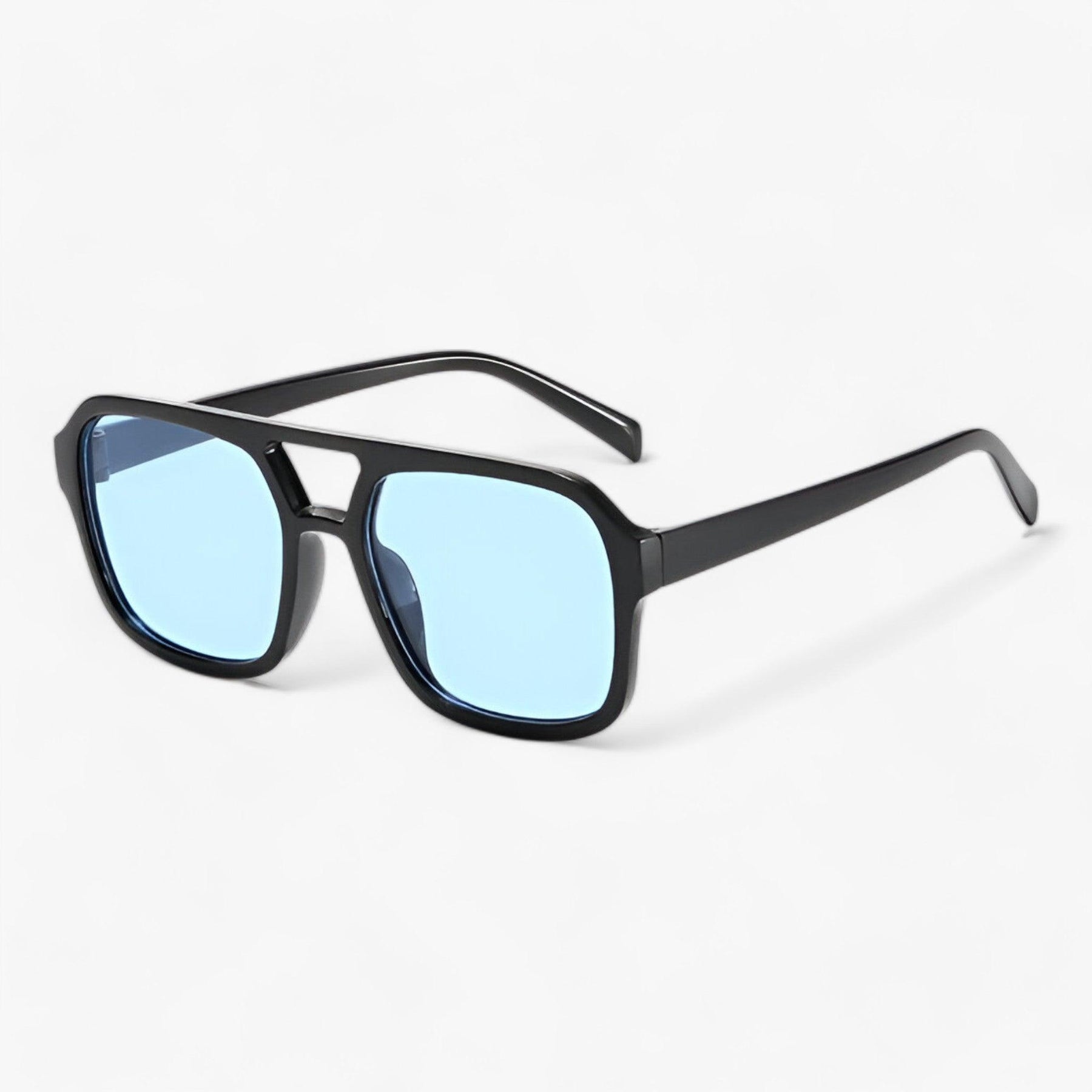 Sunglasses : ICONIC | Vintage vierkante zonnebril: stijlvolle oogbescherming voor alle gelegenheden in Zilverblauw van Pantino