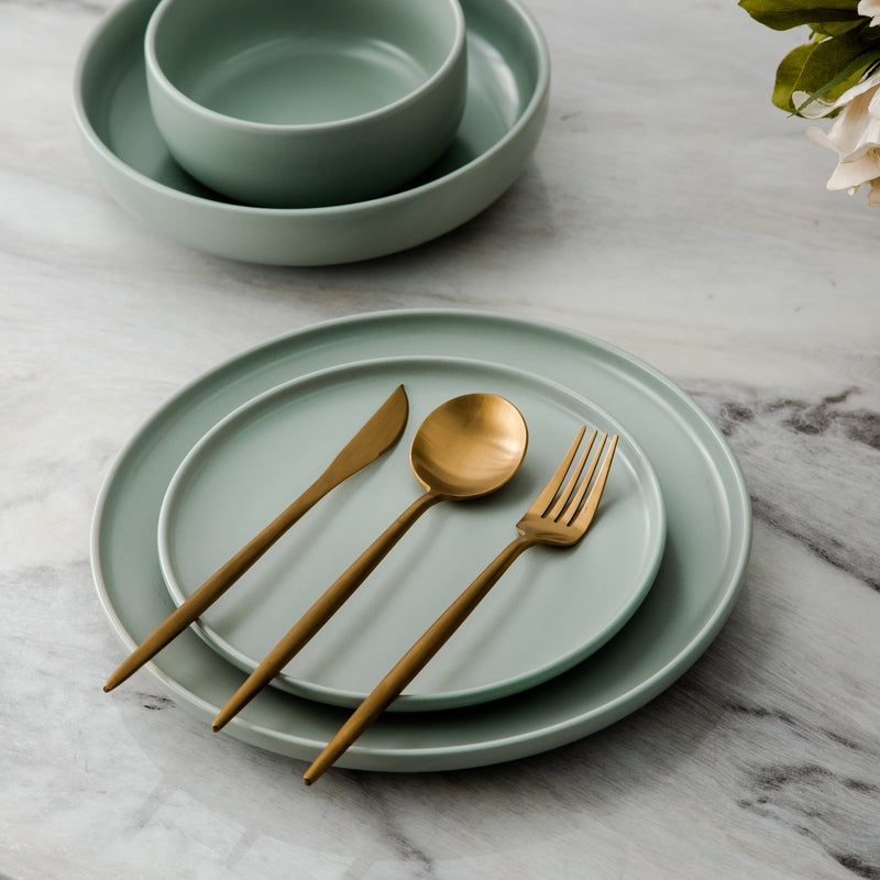 home & garden : Lilac - Minimalistisch bestek set - Titanium en goud in van Pantino