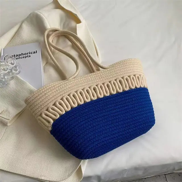 bags : KORNELIA - Dames Schoudertas met Grote Capaciteit Handgemaakt van Breipakket Stof en Stro in Blauw van Pantino