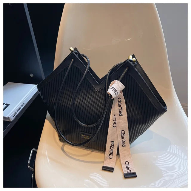 bags : Laila - Elegante Trendy Handtas in van Pantino