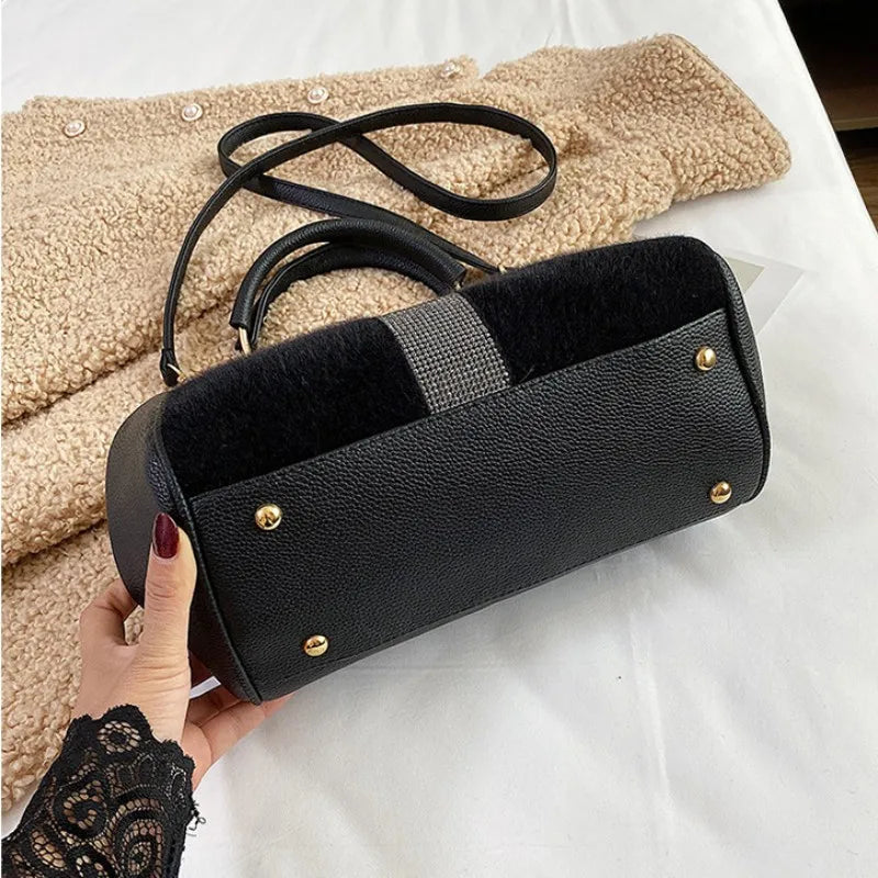 bags : Ophelia - vintage fluwelen handtas met magneetsluiting in van Pantino