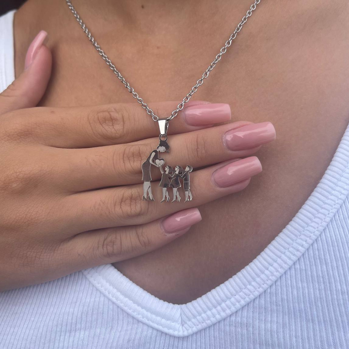 accessories : ForeverTie | Een symbool van liefde voor het leven in Moeder en 2 dochters en 1 zoon van Pantino