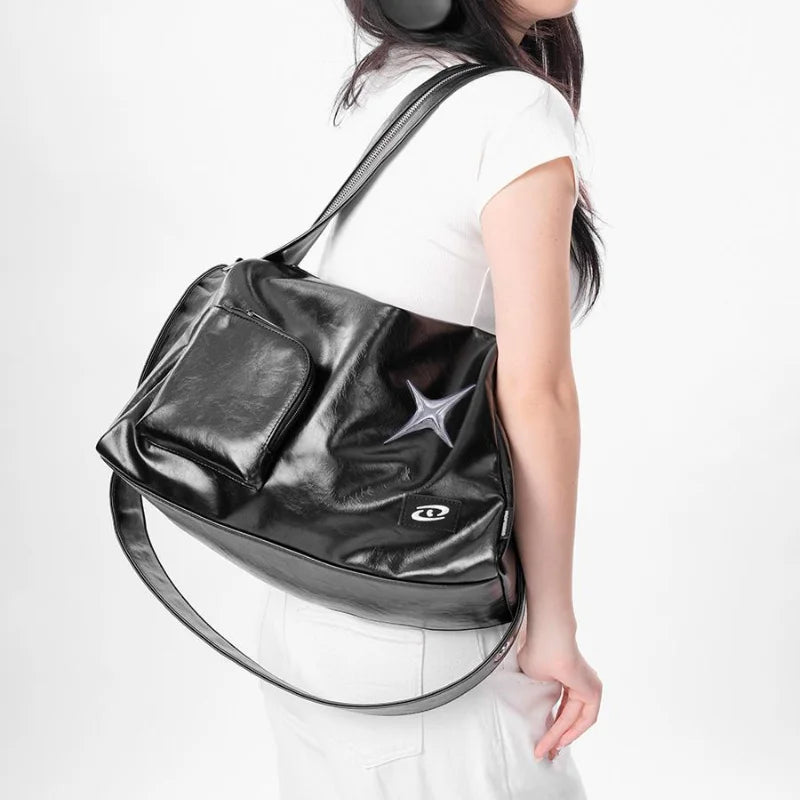 bags : PUCK - Y2k-schoudertas voor vrouwen in van Pantino