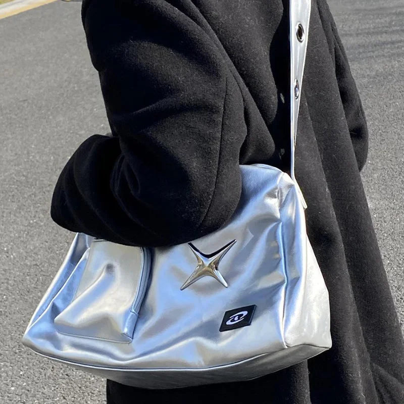 bags : PUCK - Y2k-schoudertas voor vrouwen in van Pantino