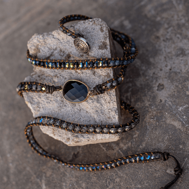accessories : Onyx Maanlicht Beschermende Wikkelarmband in van Pantino