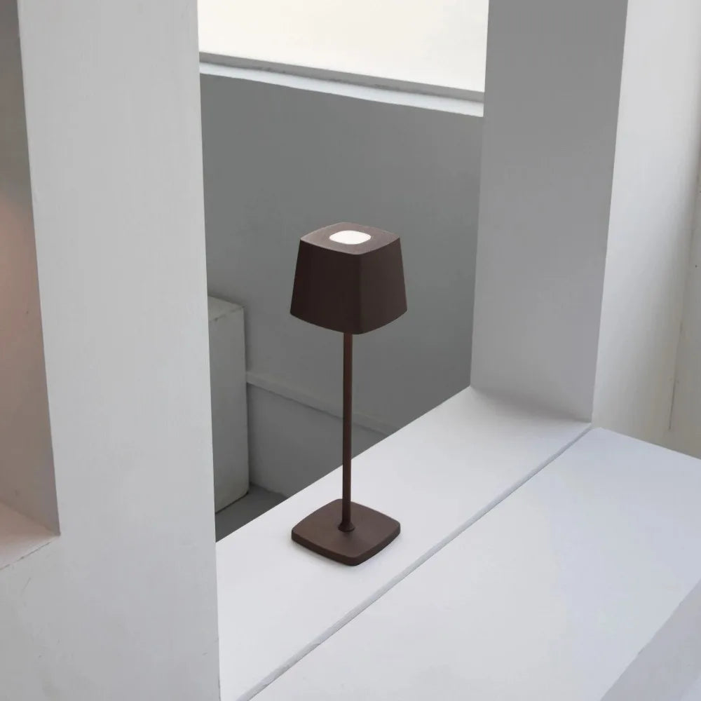 Luxilight | Draadloze tafellamp - €25 : Luxilight | Draadloze tafellamp in van Pantinoshop