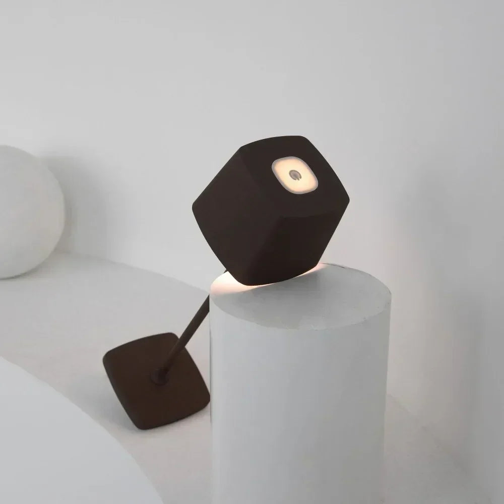 Luxilight | Draadloze tafellamp - €25 : Luxilight | Draadloze tafellamp in van Pantinoshop