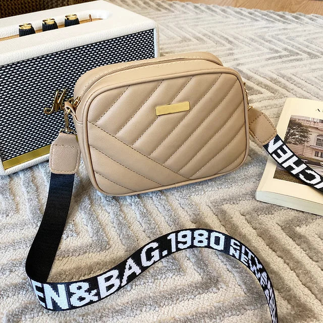 bags : ILSE - Premium crossbodytas van leer voor dames in Khaki van Pantino