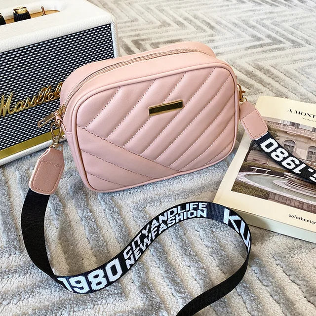 bags : ILSE - Premium crossbodytas van leer voor dames in Roze van Pantino