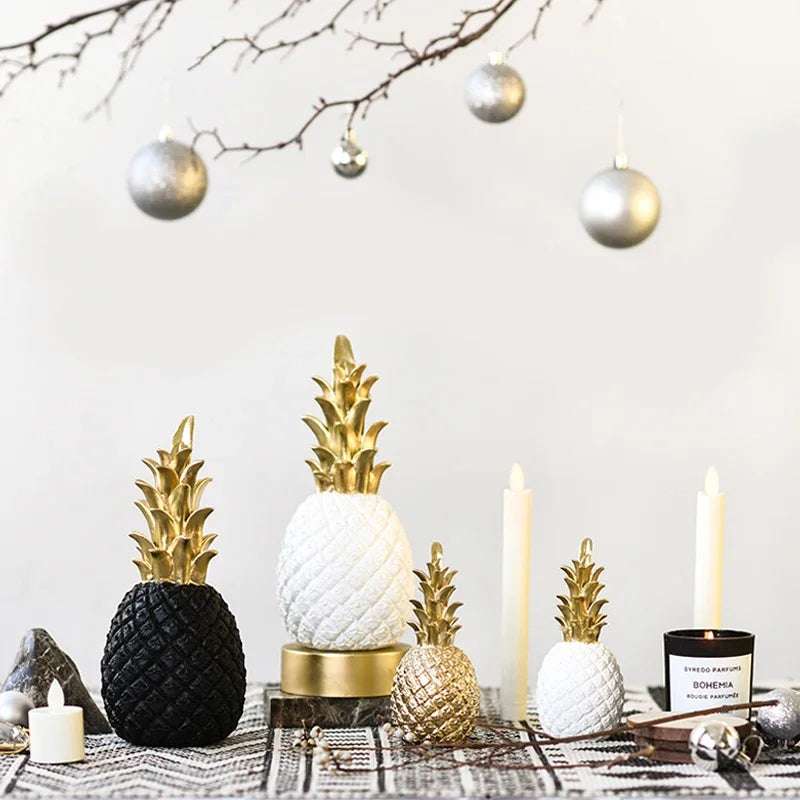 home & garden : LumiPine - Gouden Ananas Woondecoratie in van Pantino