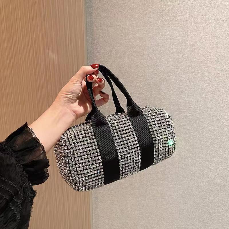 bags : Nina - Barrel Bag verfraaid met strass steentjes in Zilver van Pantino