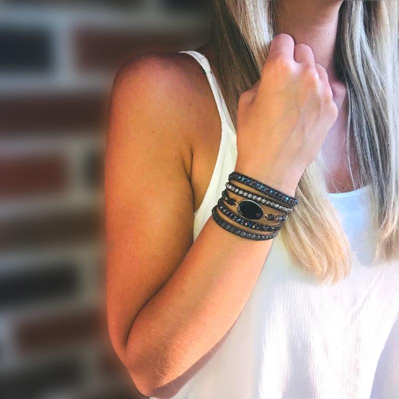 accessories : Onyx Maanlicht Beschermende Wikkelarmband in van Pantino