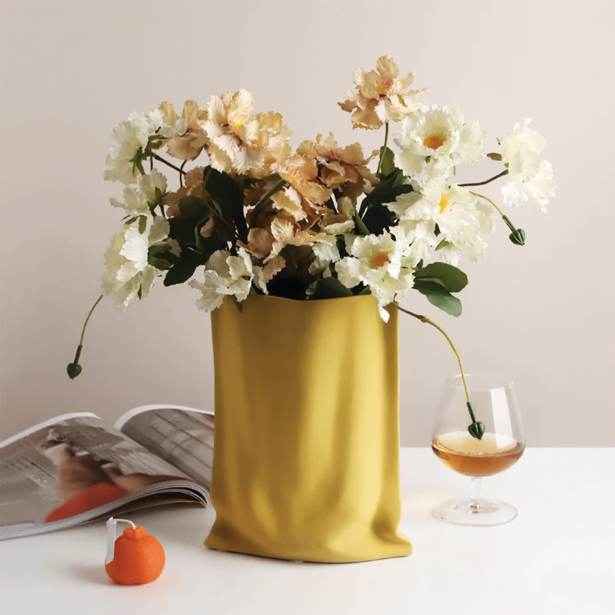 Omzoomd boeket | Eigentijdse decoratie, perfect voor elke kamer- €25 : Omzoomd boeket | Eigentijdse decoratie, perfect voor elke kamer in van Pantinoshop