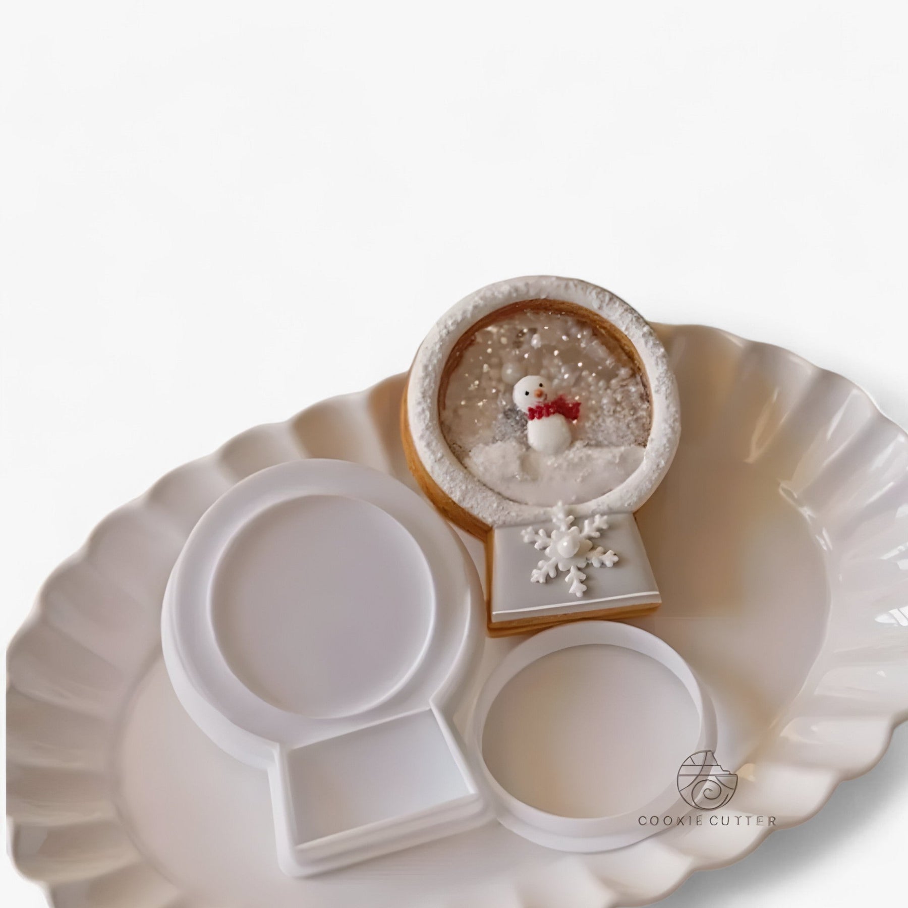 home & garden : Billy | kerstkoekjesvormers en stempels - Gemakkelijk en creatief feestelijk bakken in Kristallen ballen van Pantino
