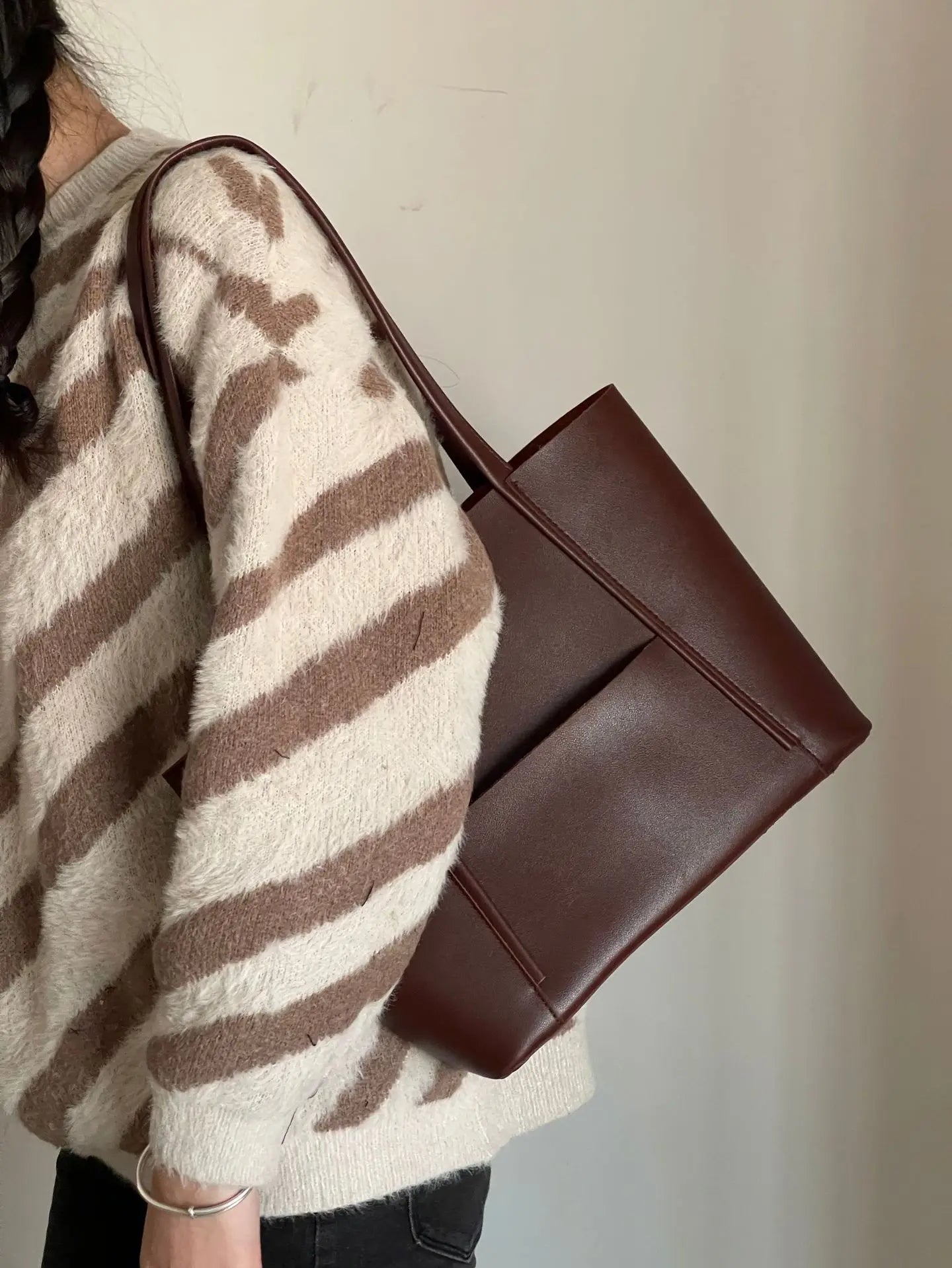 : Stella Top-Handle Bag in van Pantino