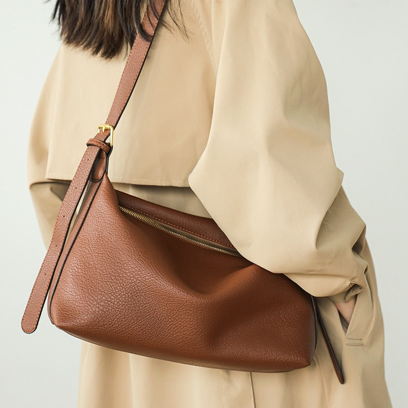 bags : AMBER CROSSBODY TAS in Donker bruin 32x12x21 cm van Pantino