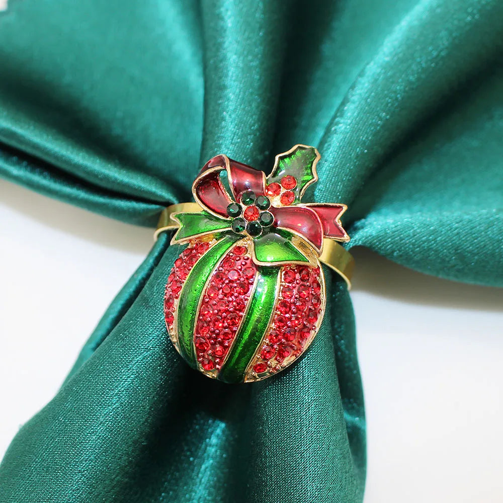 home & garden : Vakantie Elegantie | 6 Kerstservettenringen met Dennenappels - Perfect in H van Pantinoshop