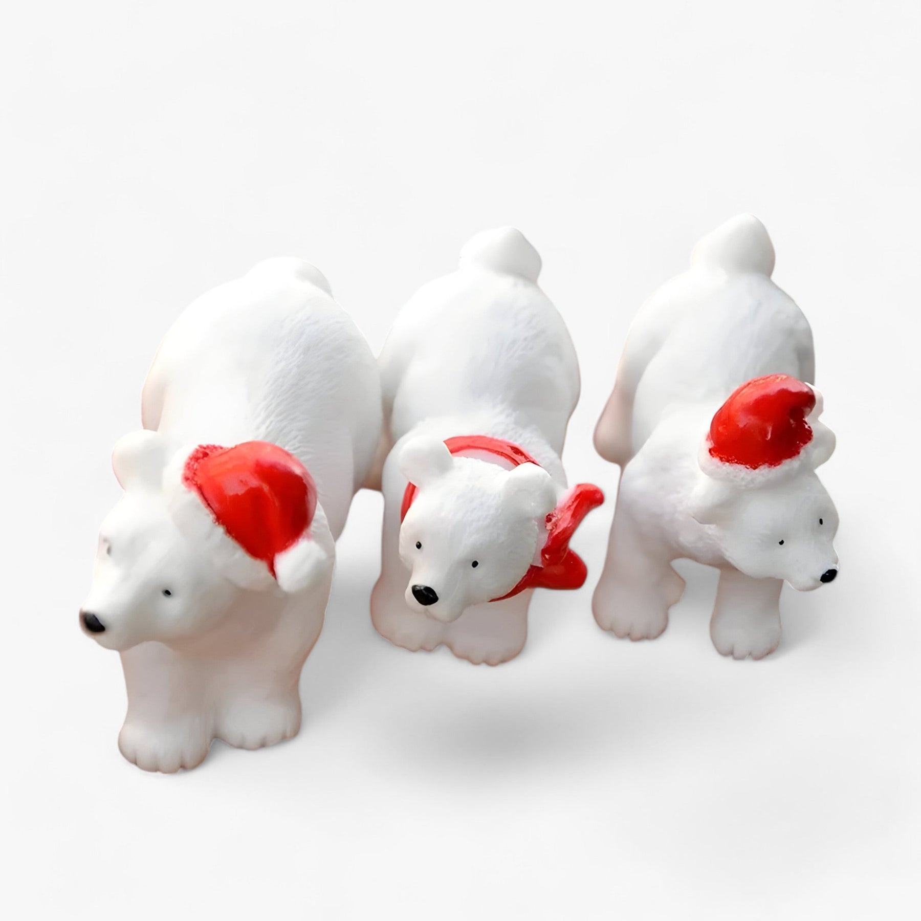 home & garden : Léo | Set van Miniatuur Figuren van IJsberen - Kerstdecoratie en DIY Accessoires voor Besneeuwd Landschap in 3stukken-4 van Pantinoshop