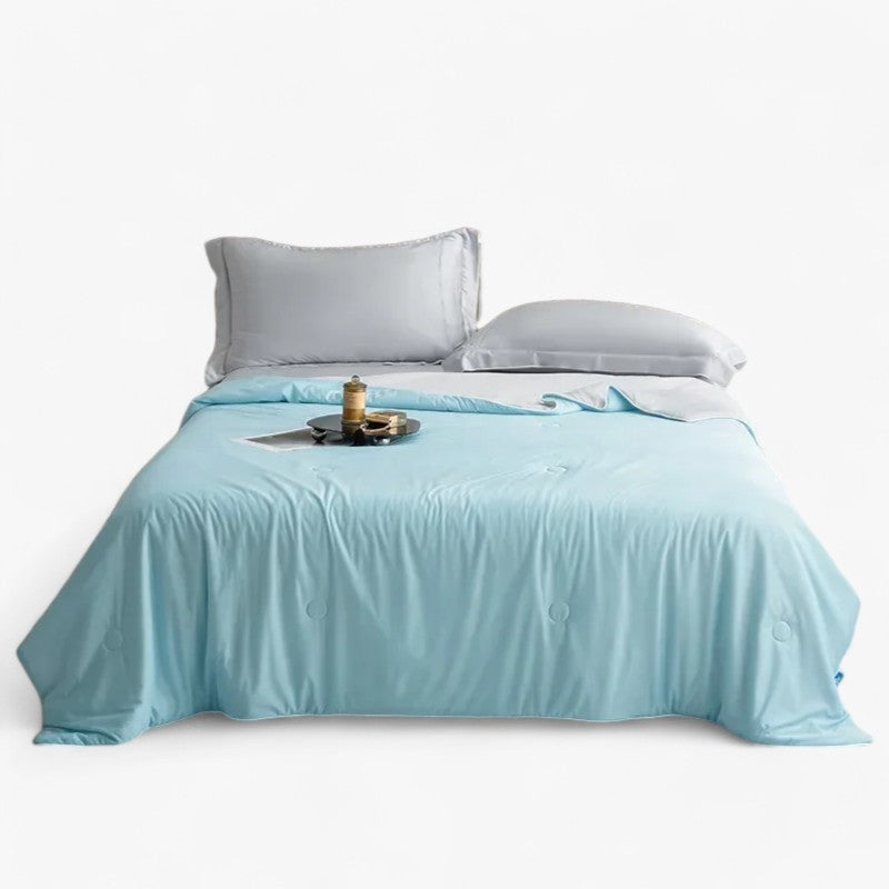 home & garden : Aline | Zomerdeken - Klimaatcomfort in Lichtblauw van Pantino