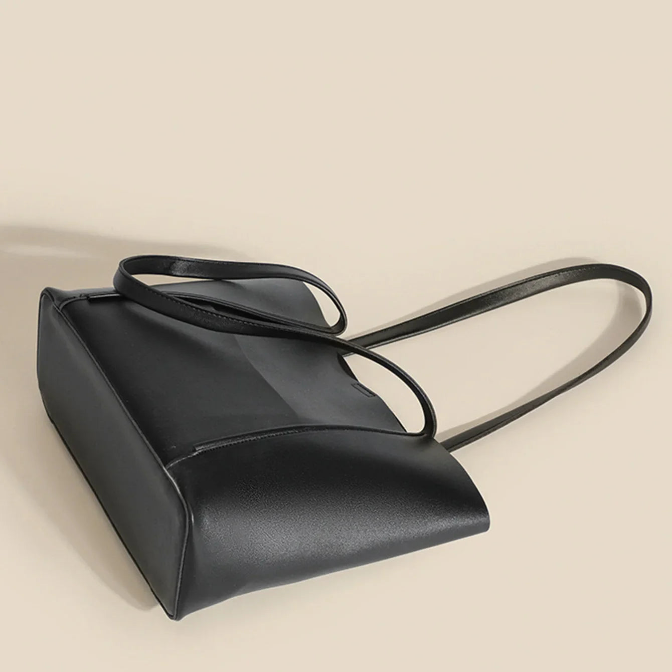 : Stella Top-Handle Bag in van Pantino