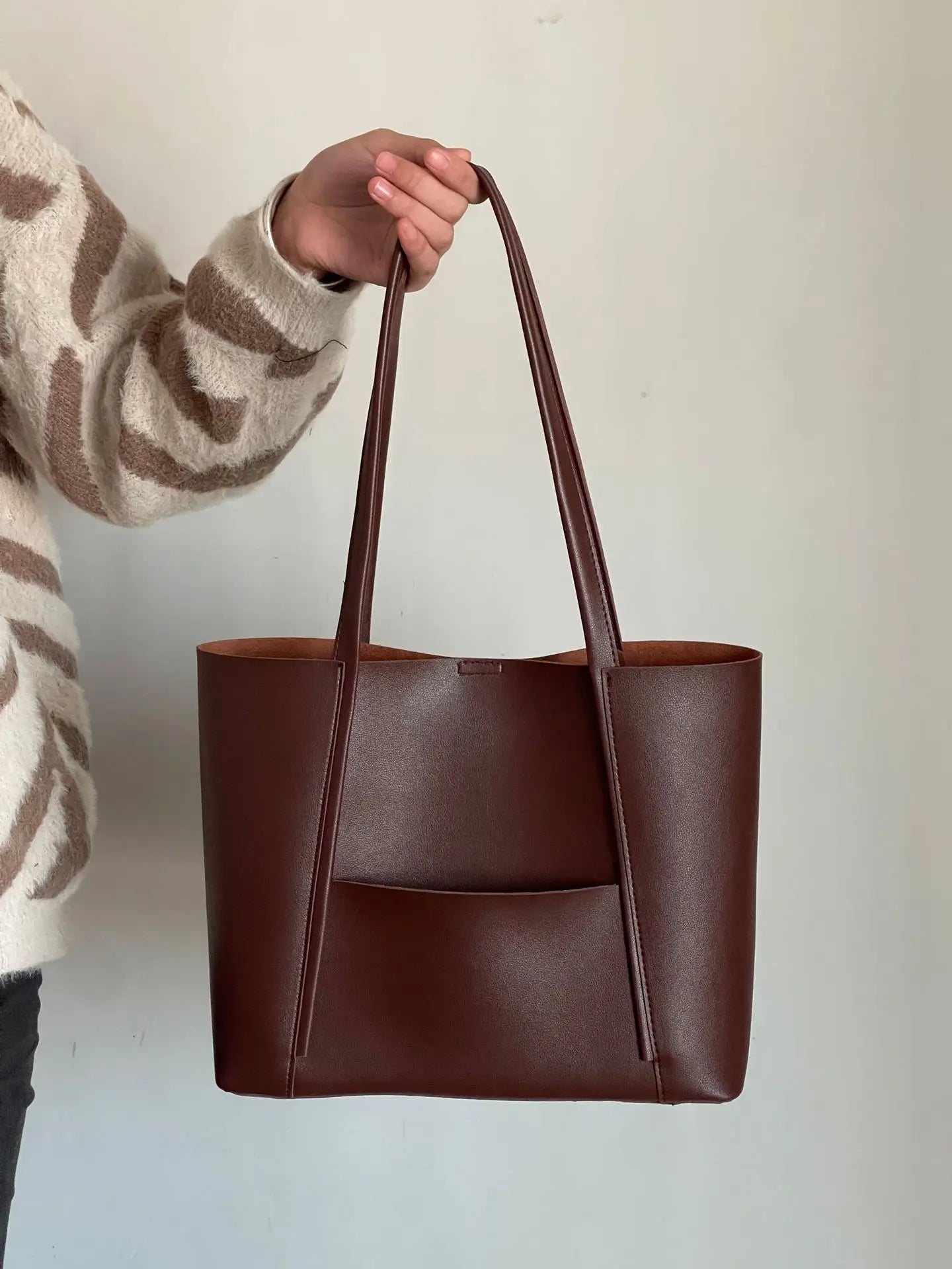 : Stella Top-Handle Bag in van Pantino