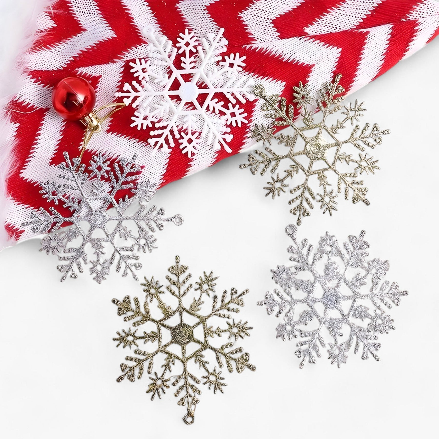 home & garden : Sneeuwvlok | Pendentif Sneeuwvlok - Voeg een Sprankelende Touch Toe aan Uw Kerstboom in van Pantinoshop