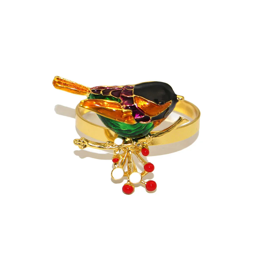 home & garden : Vakantie Elegantie | 6 Kerstservettenringen met Dennenappels - Perfect in R van Pantinoshop