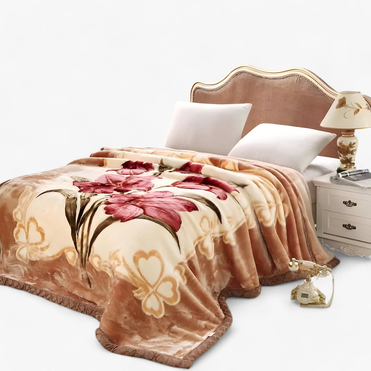 home & garden : Elise | Knuffeldeken - Bloemige Zachtigheid in Kleur 2 van Pantinoshop