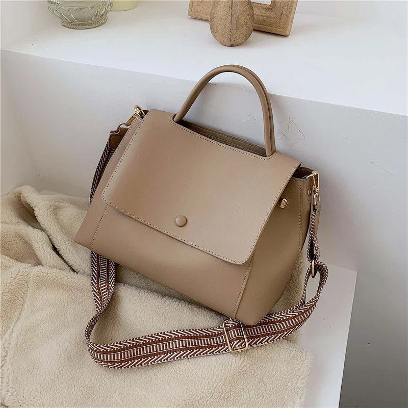 bags : Urban Chic Satchel in Khaki van Pantino