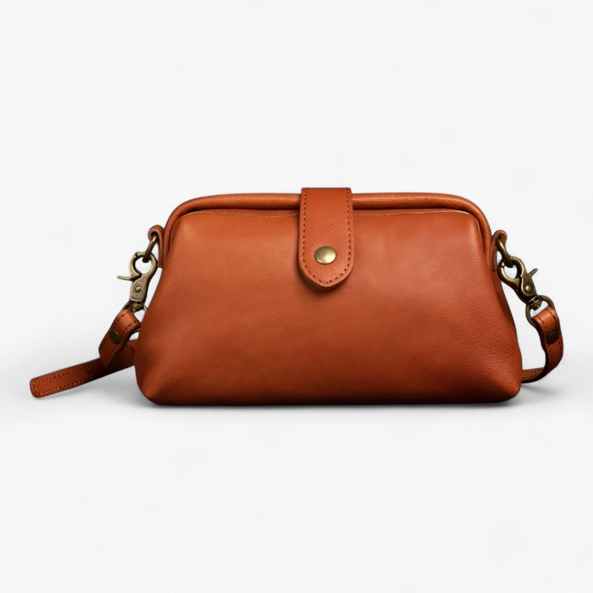 bags : Elegante Schoudertas – Compacter Design en Lichtgewicht in Oranje van Pantinoshop