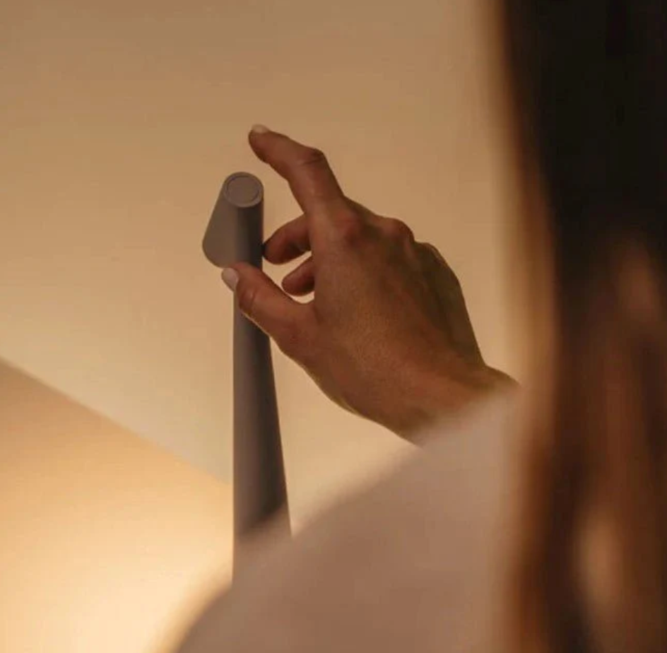 LuminaTouch | Tafellamp met aanraakbediening- €25 : LuminaTouch | Bordlampe med touchkontrol in van Pantinoshop