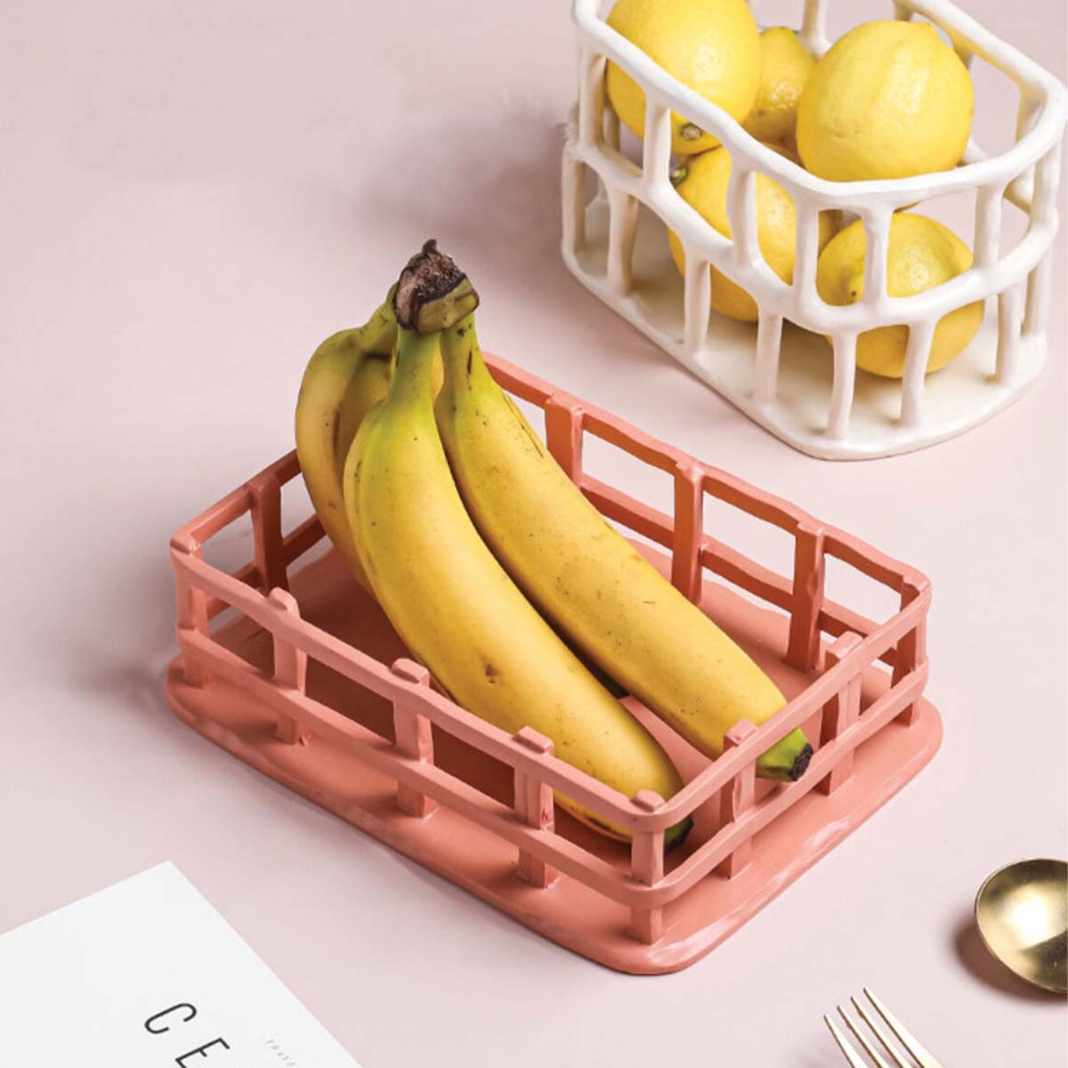 home & garden : Artistieke Resin Fruitschaal met Elegant Ontwerp in van Pantinoshop