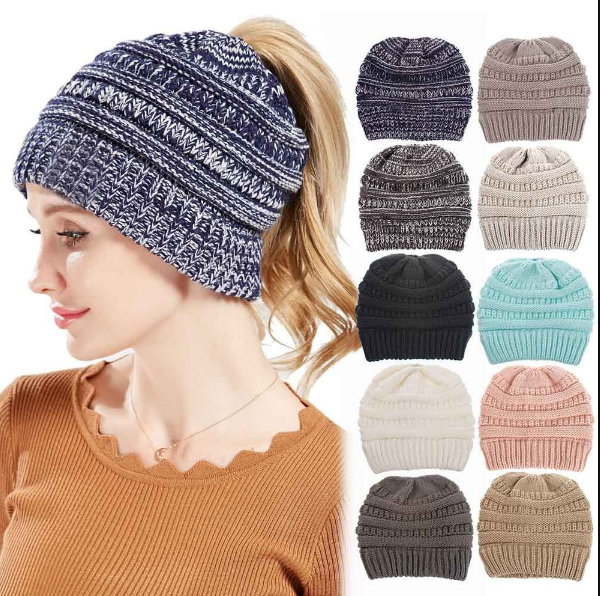 accessories : Ponytail Beanie™️ in van Pantino