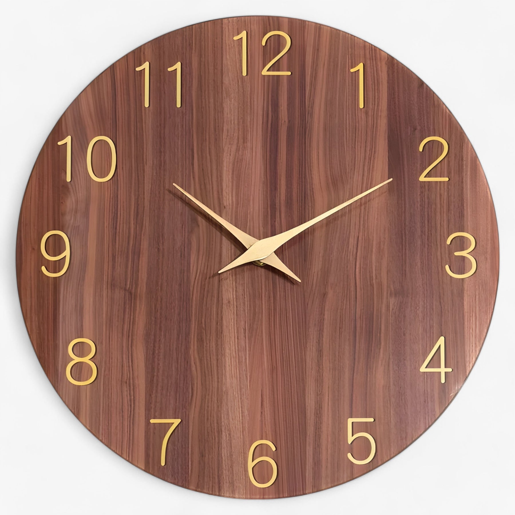 home & garden : Mimi | Houtnerf Wandklok | Tijdloze charme in Bruin van Pantinoshop