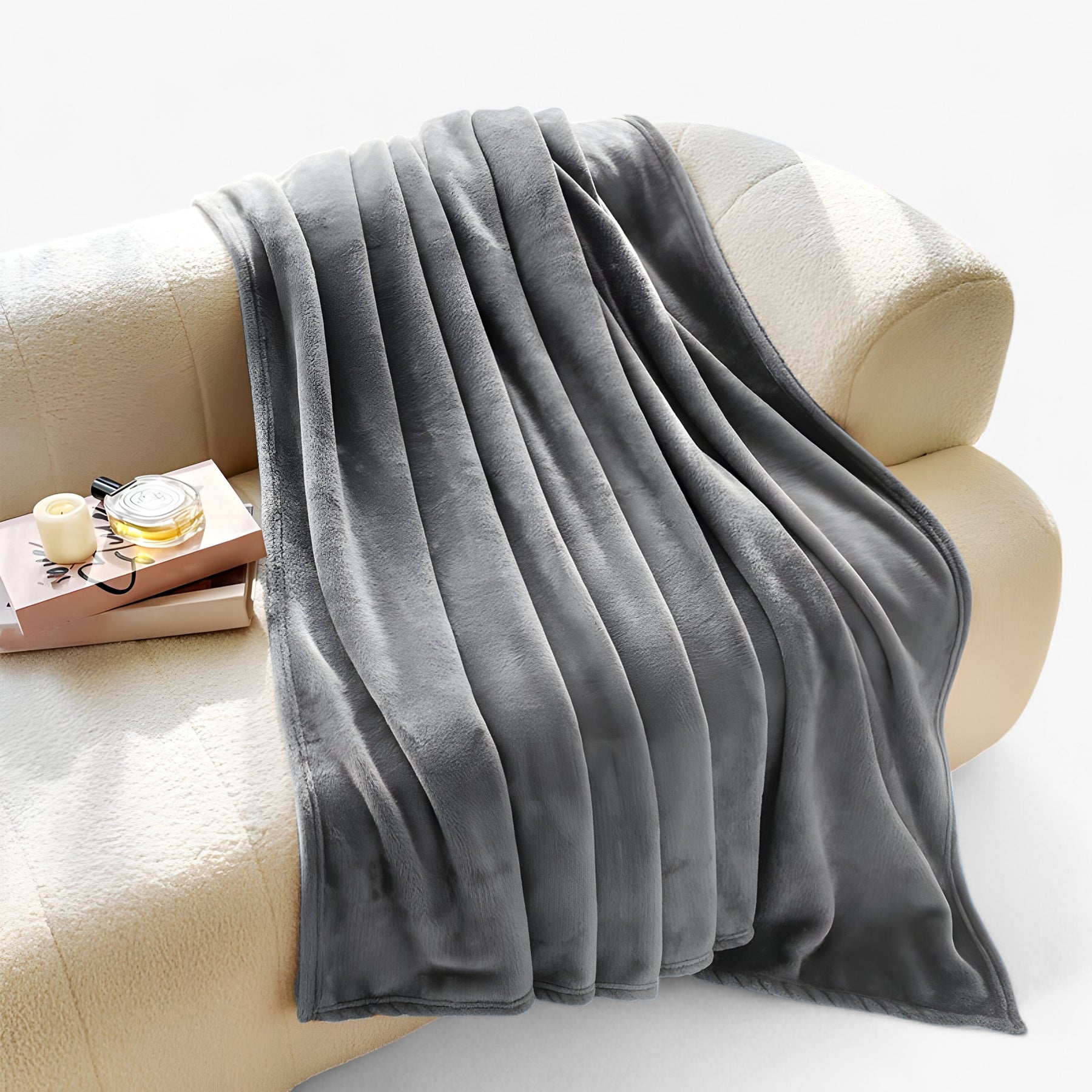 home & garden : Bucephalus | Zachte Flanellen Deken - Warmte en Comfort in Grijs van Pantinoshop