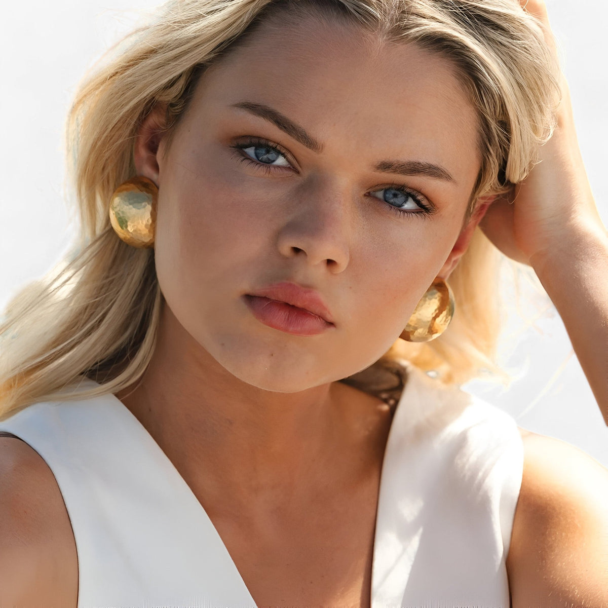 accessories : Valerie| Gouden oorbellen – Klassieke sieradenstijl in van Pantino