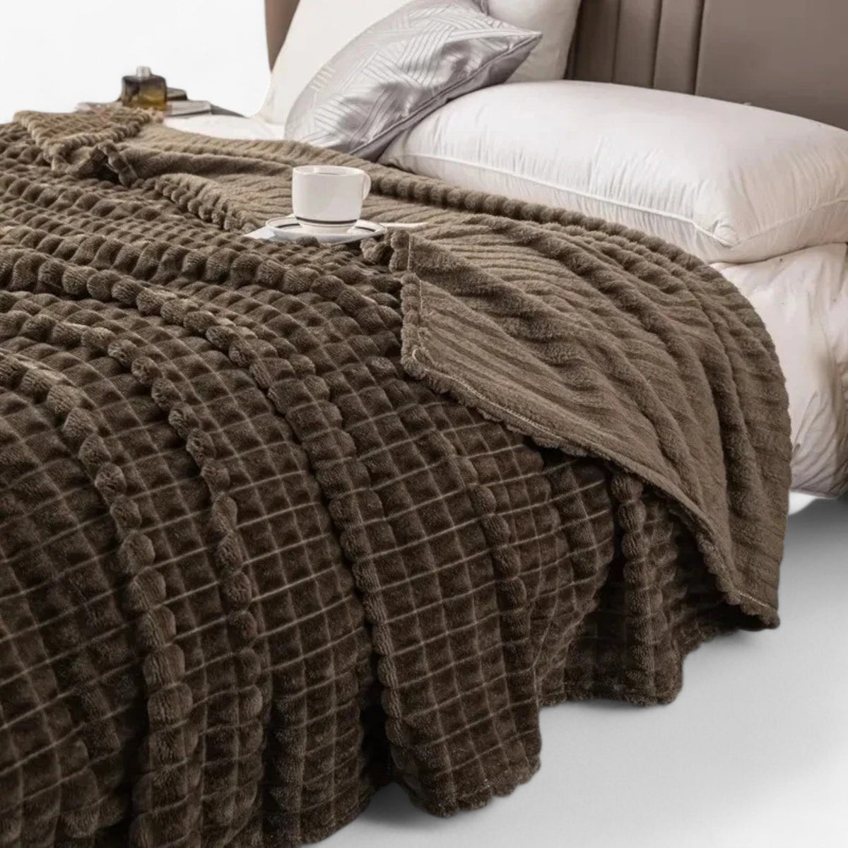 home & garden : Camille | Fluwelen Deken - Winterse Warmte en Knusse Comfort in van Pantinoshop